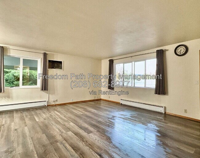 Foto del edificio - 315 E 1st Ave