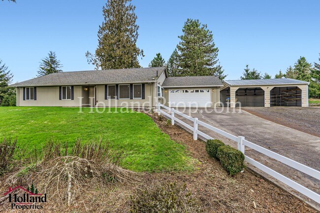 Building Photo - Breath-Taking Single-Home with Gorgeous Vi...