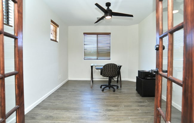 Building Photo - 3141 N Olsen Ave