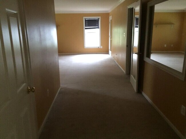 Foto del edificio - 4055 Carrick Ct