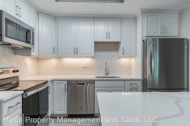 Building Photo - 1 br, 1 bath House - 6210 Edsall Rd  #201