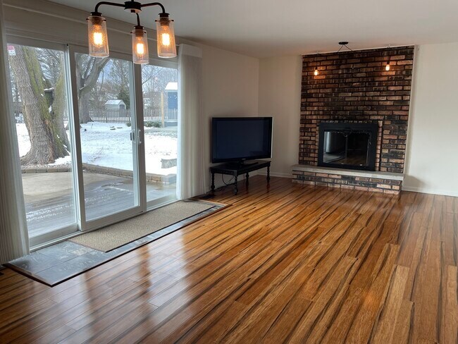 Building Photo - 1155 Dawes St