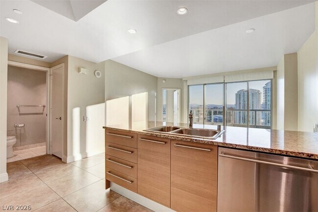 Foto del edificio - 222 Karen Ave