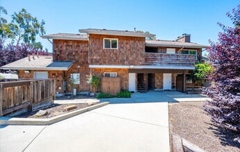 Building Photo - 1416 San Luis Dr