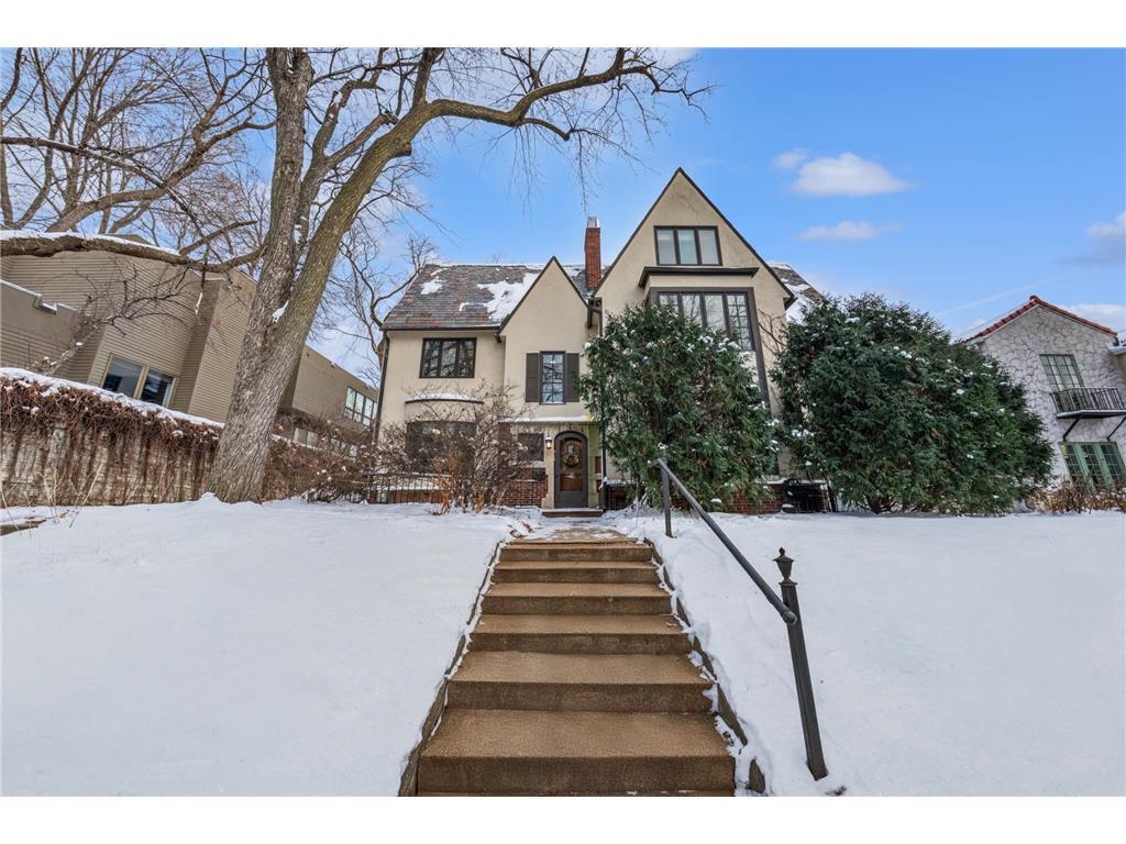 Primary Photo - 1721 Humboldt Ave S