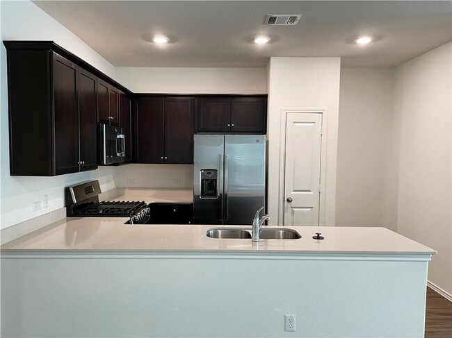 Building Photo - 428 Gabriels Bluff Dr