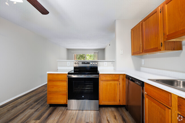 1BR, 1BA - 675SF - Kitchen - Black Forest Apartments