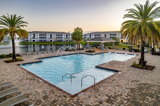 Foto del edificio - Academy Park Apartments