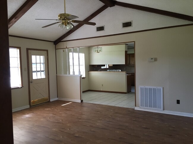 Building Photo - 5675 Clint Ln