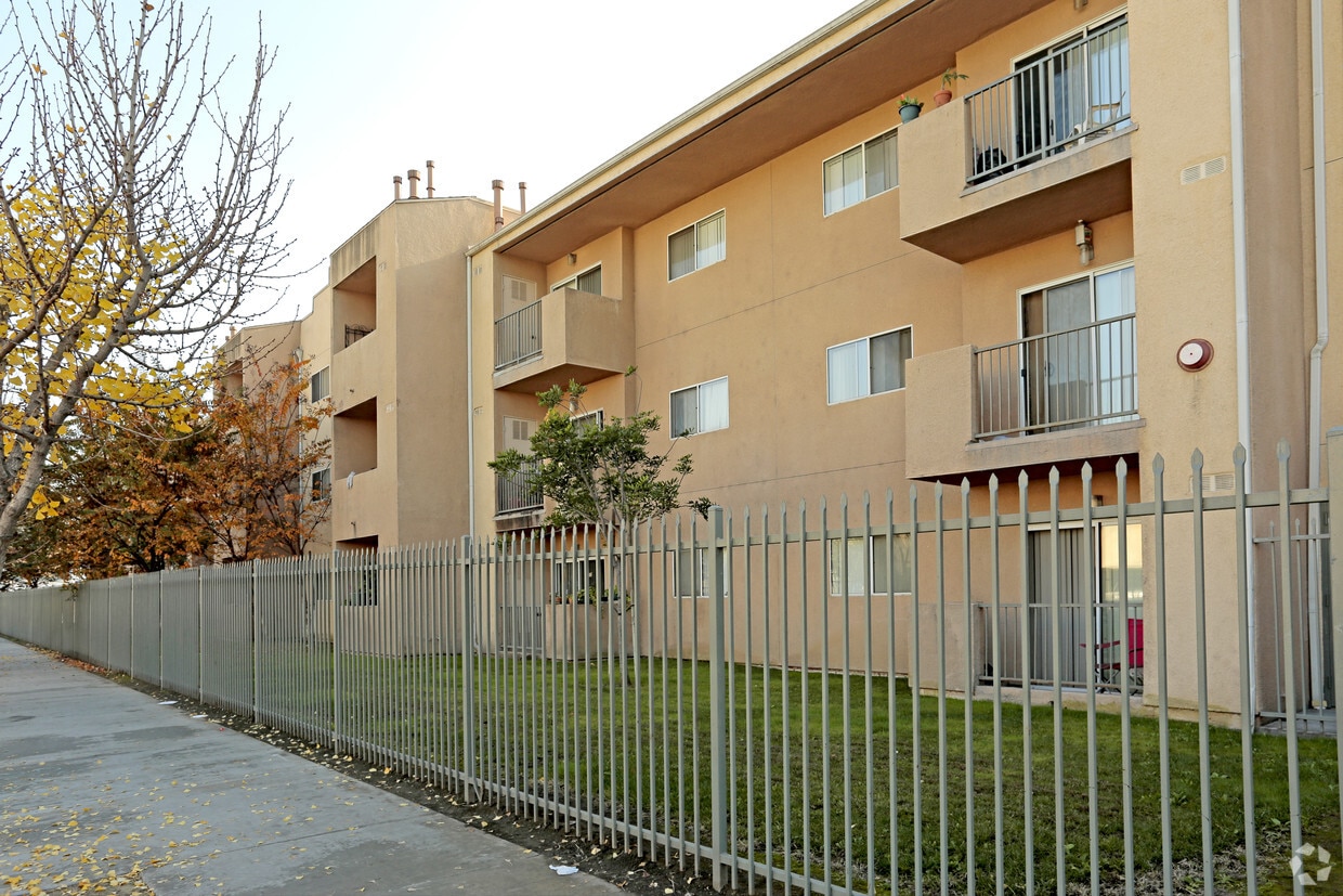 Primary Photo - ML Shepard Manor (55+ Community)