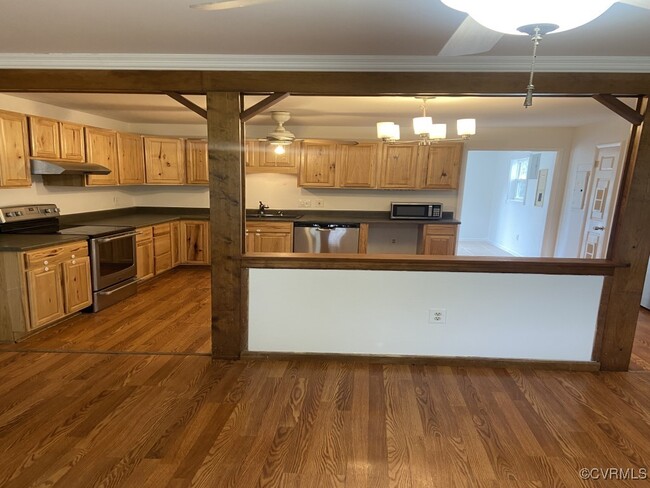 Foto del edificio - 6467 Lakevista Dr