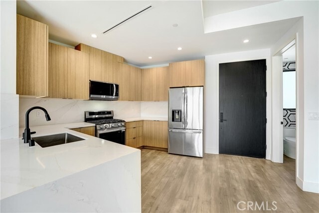 Building Photo - 4036 Rosemont Ave