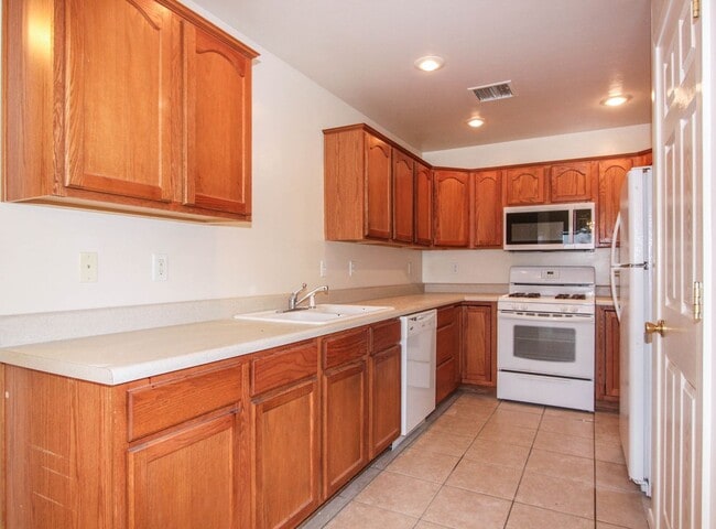 Foto del edificio - 8135 E Ashley Dr