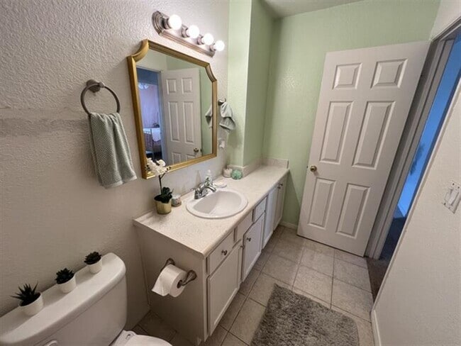 Building Photo - daniel’s homes 114