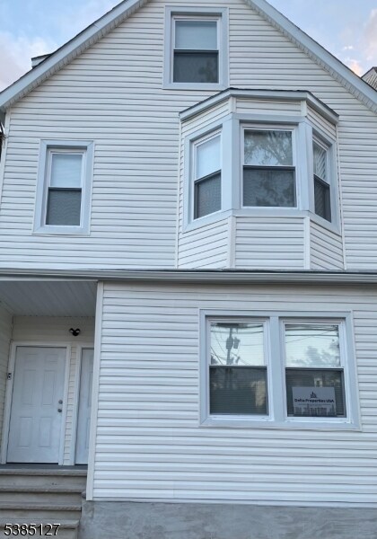 Primary Photo - 36 Dassing Ave