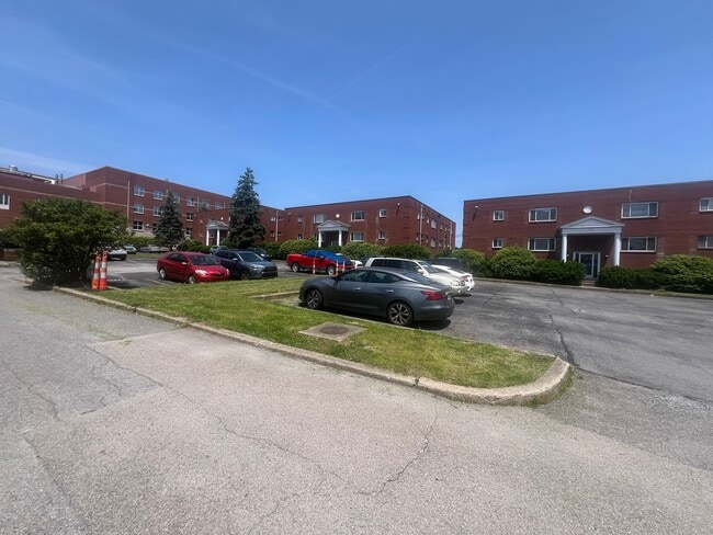 Building Photo - 775-779 Chestnut Ridge Rd