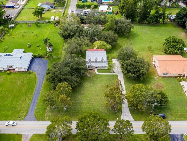 Foto del edificio - 5201 SW 186th Ave