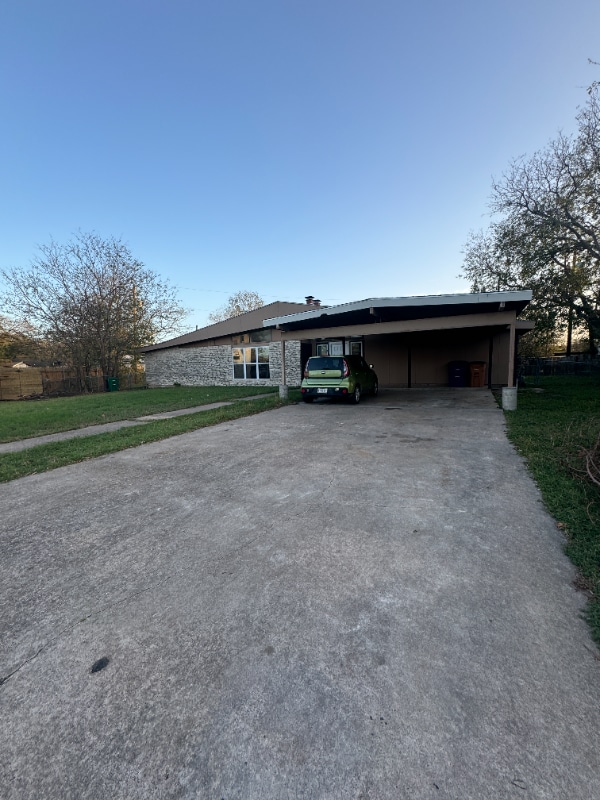 Foto del edificio - 5000 Cottonwood Cir