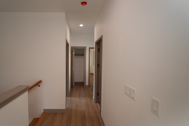 Foto del edificio - 1232 Elm St