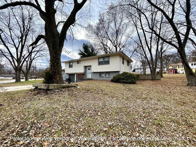 Building Photo - 6002 N Euclid Ave