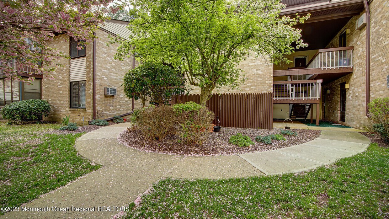 84 Amberly Dr, Manalapan Township, NJ 07726 House Rental in Manalapan Township, NJ