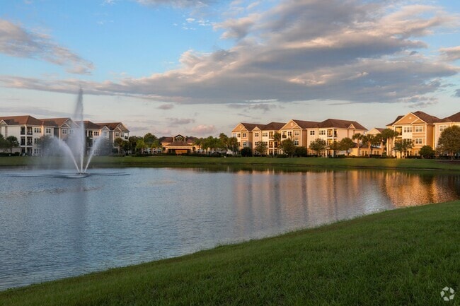 Building Photo - Lakeline at Bartram Park