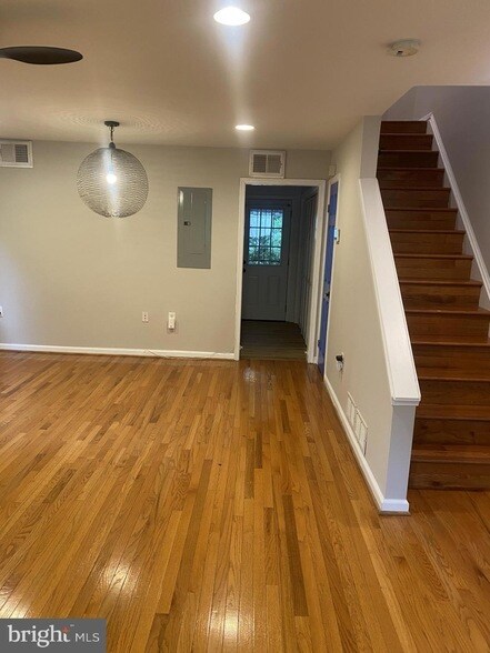 Foto del edificio - 2217 Gaylord Dr
