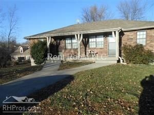 BEAUTIFUL DUPLEX BASEMENT GARAGE - BEAUTIFUL DUPLEX BASEMENT  GARAGE