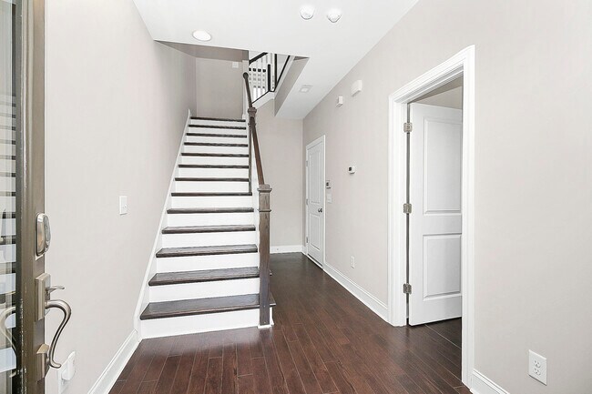Foto del edificio - 2633 Statesville Ave