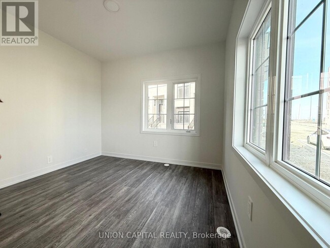Building Photo - 30 Bullata Ln