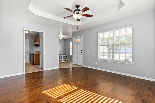Building Photo - 306 Fowler Dr