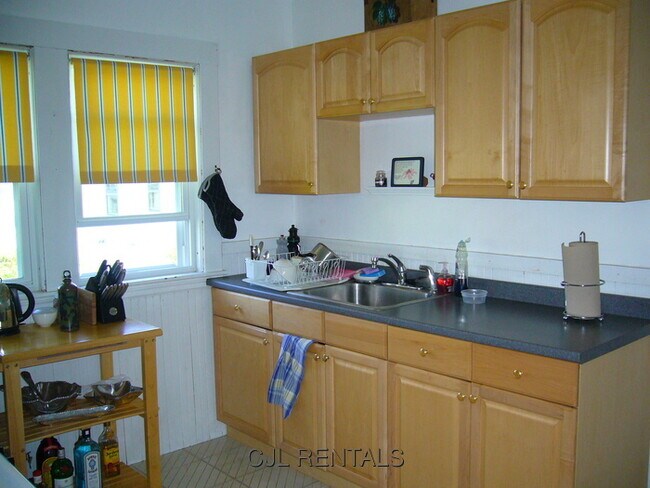 Foto del edificio - 8 Perry Rd