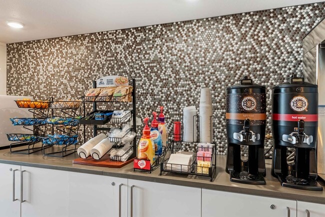 Foto del edificio - Furnished Studio-Yuma