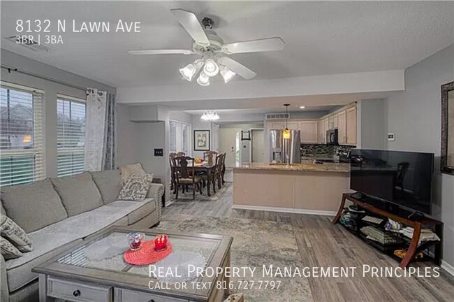 Foto del edificio - 8132 N Lawn Ave