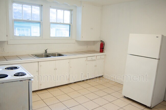 Foto del edificio - 195 Ellwood St