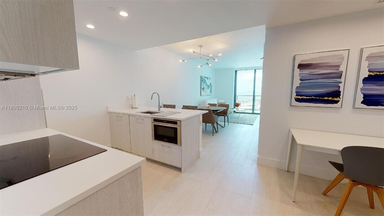 Foto principal - 501 NE 31st St