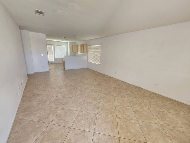Building Photo - Beautiful Home in the Desert Vista Community
