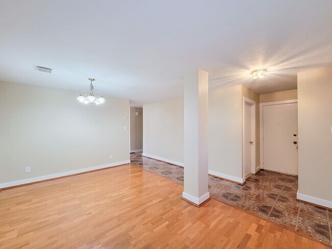 Foto del edificio - 19803 Falcon Hill Ct