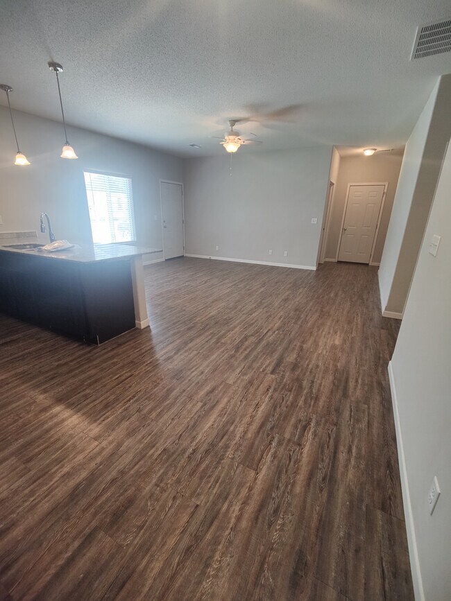 Foto del edificio - 802 N Mount Carmel Ave