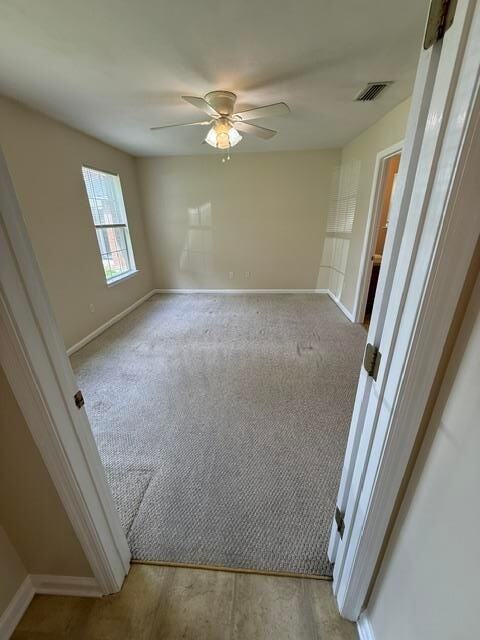 Foto del edificio - 2635 Fairmount Ln