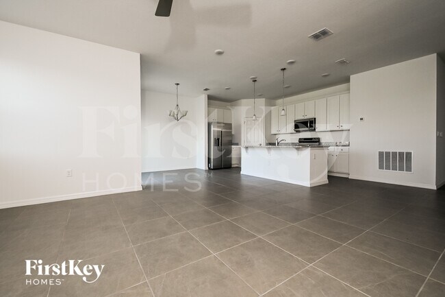 Foto del edificio - 564 Crown Rose Dr