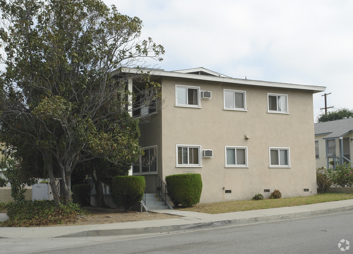 Primary Photo - 881 Carillo Dr