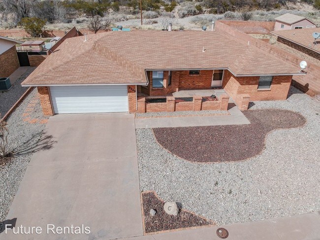 Foto del edificio - 3 br, 2 bath House - 3209 Thunder Rd.