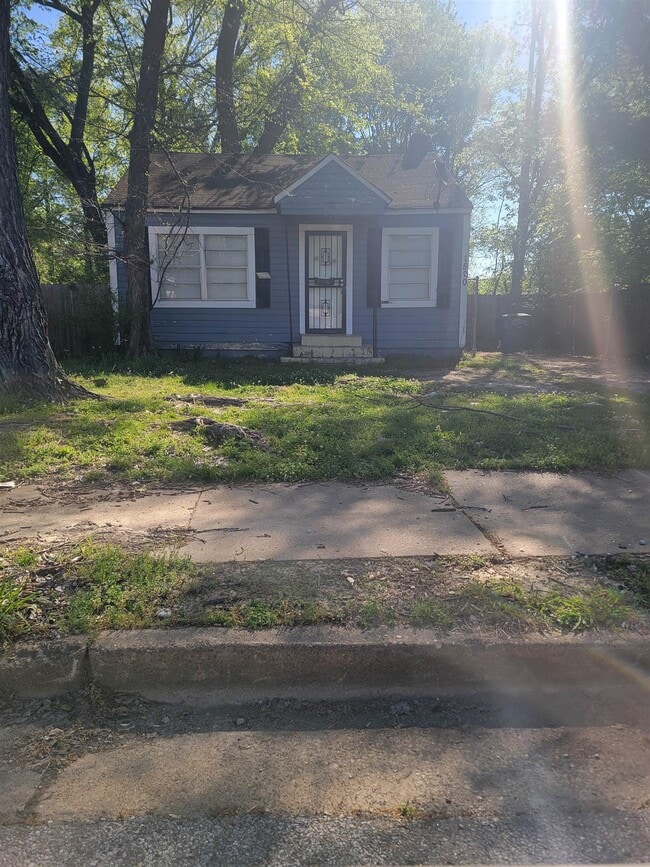 Building Photo - 1500 Echles St