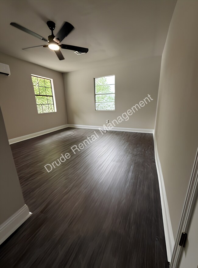 Foto del edificio - Remodel and Charming Home
