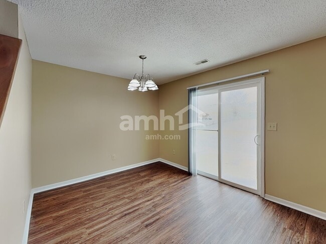 Building Photo - 15235 Follow Dr