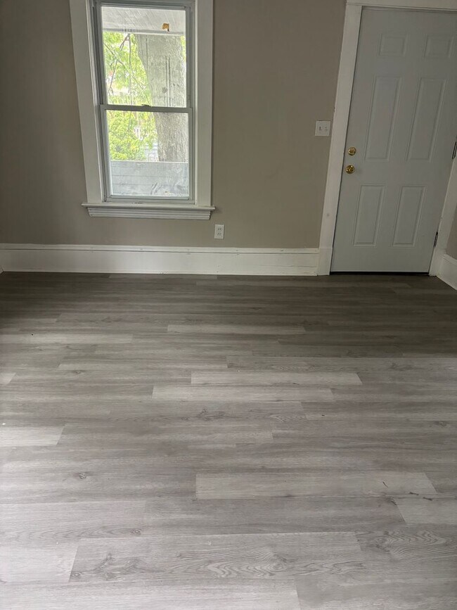 Foto del edificio - Section 8 & Eden Welcomed! 3 Bedroom home ...