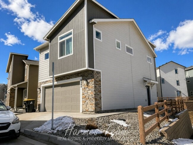 Beautiful 2 Bed Home | 2-Car Garage | Large Kitchen Island | Mountain Views - Beautiful 2 Bed Home | 2-Car Garage | Large Kitchen Island | Mountain Views