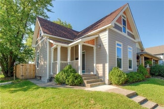 Building Photo - 373 E Morris St