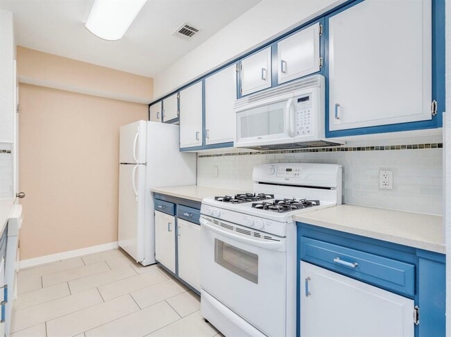 Foto del edificio - 6706 Deatonhill Dr